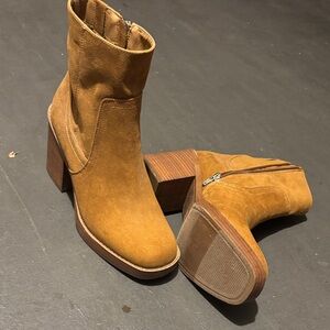 Suede Ankle Boots - Tan